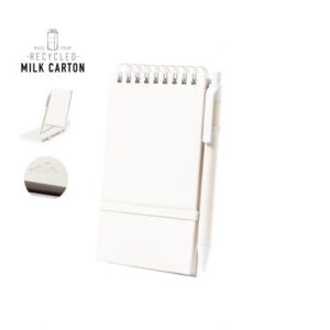 Caderno  a partir de cartão reciclado de pacotes de leite
